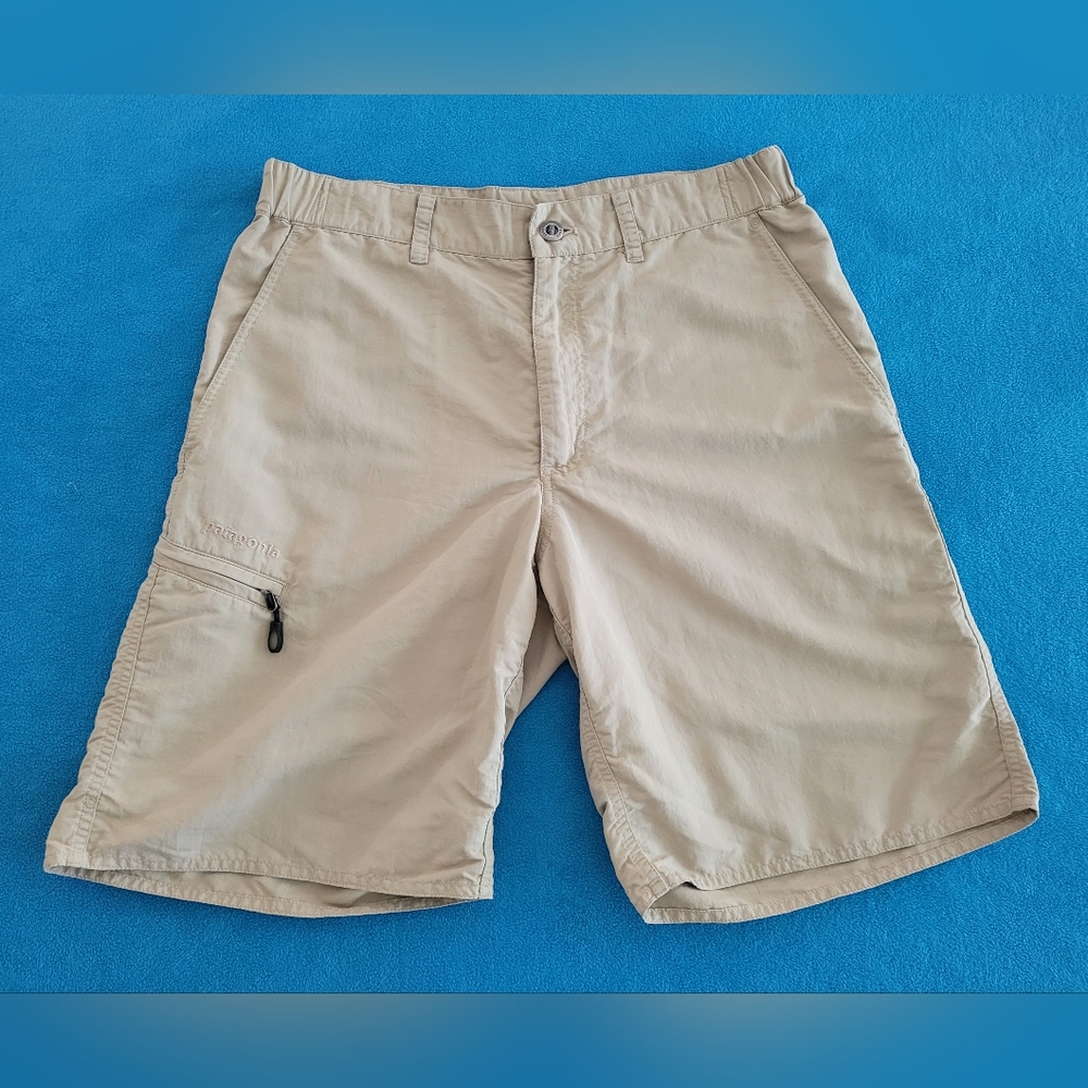 Patagonia Mens Shorts Stretch Outdoor Hiking Khaki Tan 10” Inseam Size M Pockets